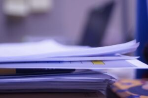 20代男子会社員が副業のために確定申告は必要なのか？