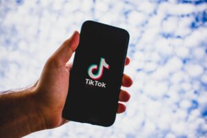 TikTokの振込手数料を経費として計上できるか？